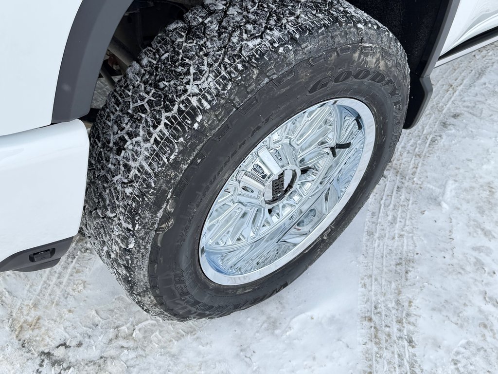 2025 Chevrolet Silverado 2500HD DEMO / Z71 / MARCHE PIED ELECTRIQUE / CAPACITE 22 000 LBS / IMPECCABLE / MAGS 20 CHROME in Thetford Mines, Quebec - 18 - w1024h768px
