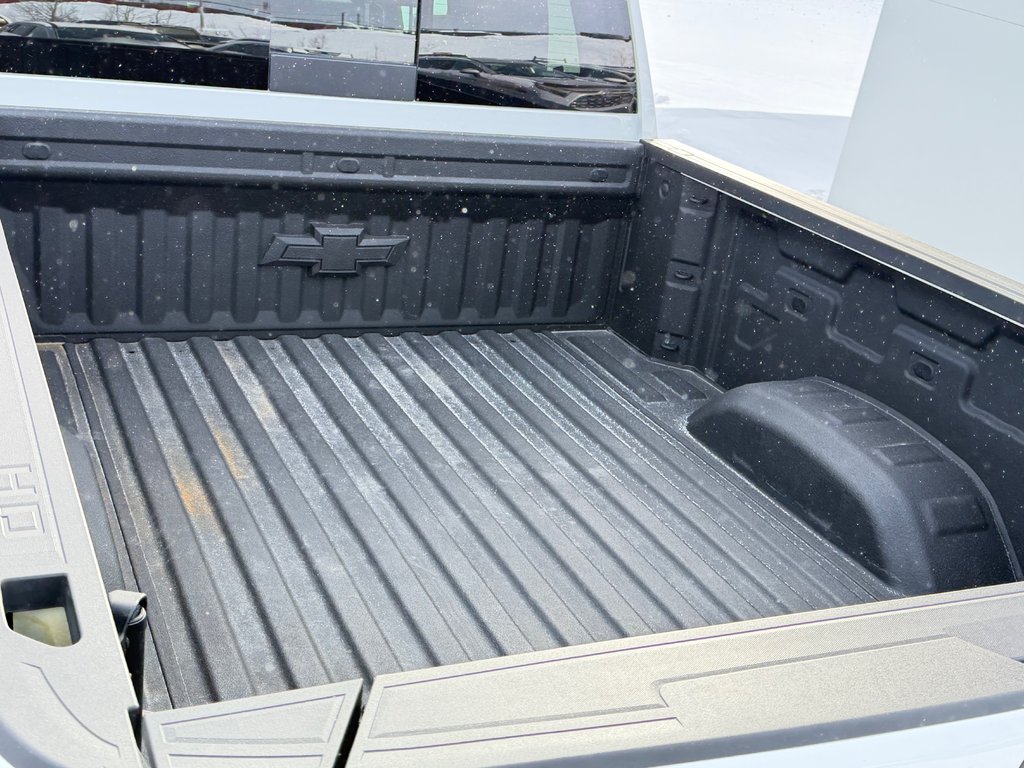 2025 Chevrolet Silverado 2500HD DEMO / Z71 / MARCHE PIED ELECTRIQUE / CAPACITE 22 000 LBS / IMPECCABLE / MAGS 20 CHROME in Thetford Mines, Quebec - 74 - w1024h768px