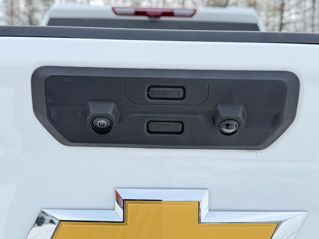 2025 Chevrolet Silverado 2500HD DEMO / Z71 / MARCHE PIED ELECTRIQUE / CAPACITE 22 000 LBS / IMPECCABLE / MAGS 20 CHROME in Thetford Mines, Quebec - 29 - w1024h768px