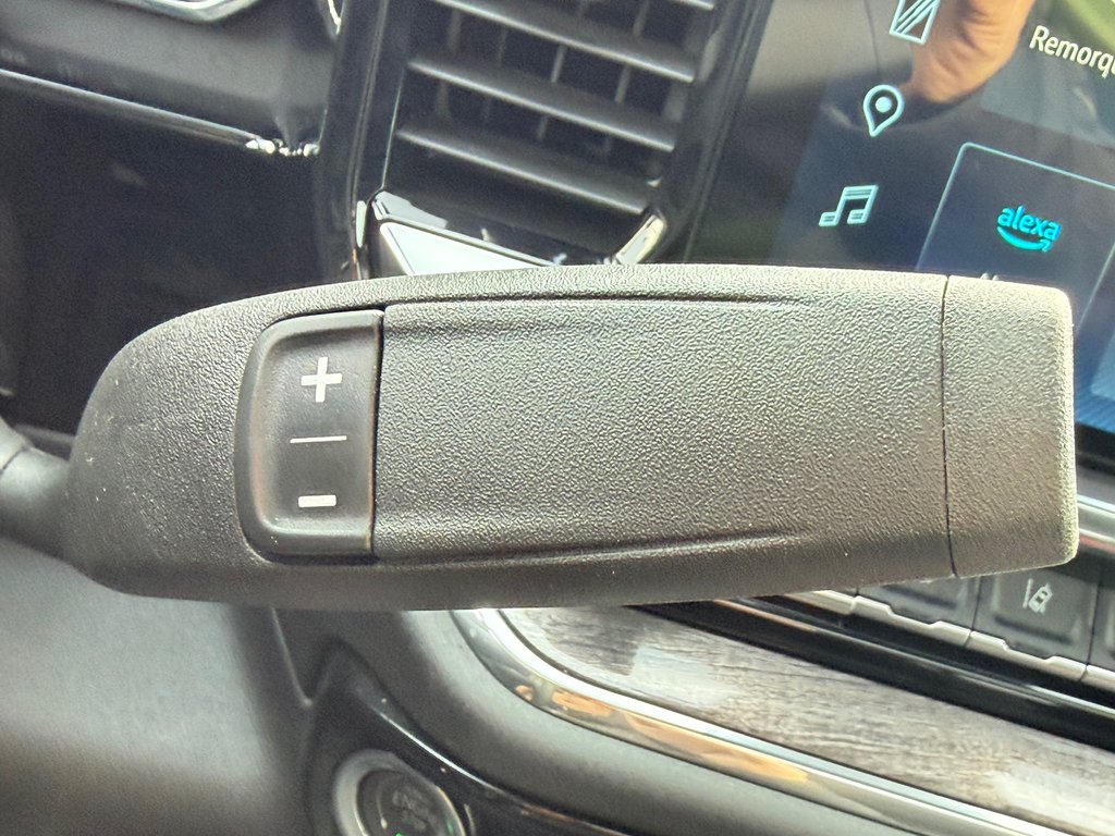 2025 Chevrolet Silverado 2500HD DEMO / Z71 / MARCHE PIED ELECTRIQUE / CAPACITE 22 000 LBS / IMPECCABLE / MAGS 20 CHROME in Thetford Mines, Quebec - 51 - w1024h768px