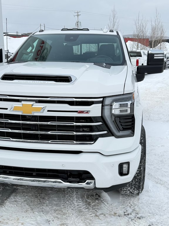 2025 Chevrolet Silverado 2500HD DEMO / Z71 / MARCHE PIED ELECTRIQUE / CAPACITE 22 000 LBS / IMPECCABLE / MAGS 20 CHROME in Thetford Mines, Quebec - 8 - w1024h768px