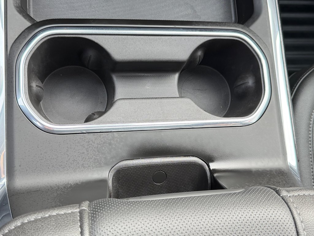 2025 Chevrolet Silverado 2500HD DEMO / Z71 / MARCHE PIED ELECTRIQUE / CAPACITE 22 000 LBS / IMPECCABLE / MAGS 20 CHROME in Thetford Mines, Quebec - 60 - w1024h768px