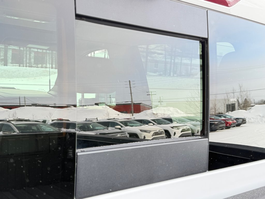 2025 Chevrolet Silverado 2500HD DEMO / Z71 / MARCHE PIED ELECTRIQUE / CAPACITE 22 000 LBS / IMPECCABLE / MAGS 20 CHROME in Thetford Mines, Quebec - 71 - w1024h768px