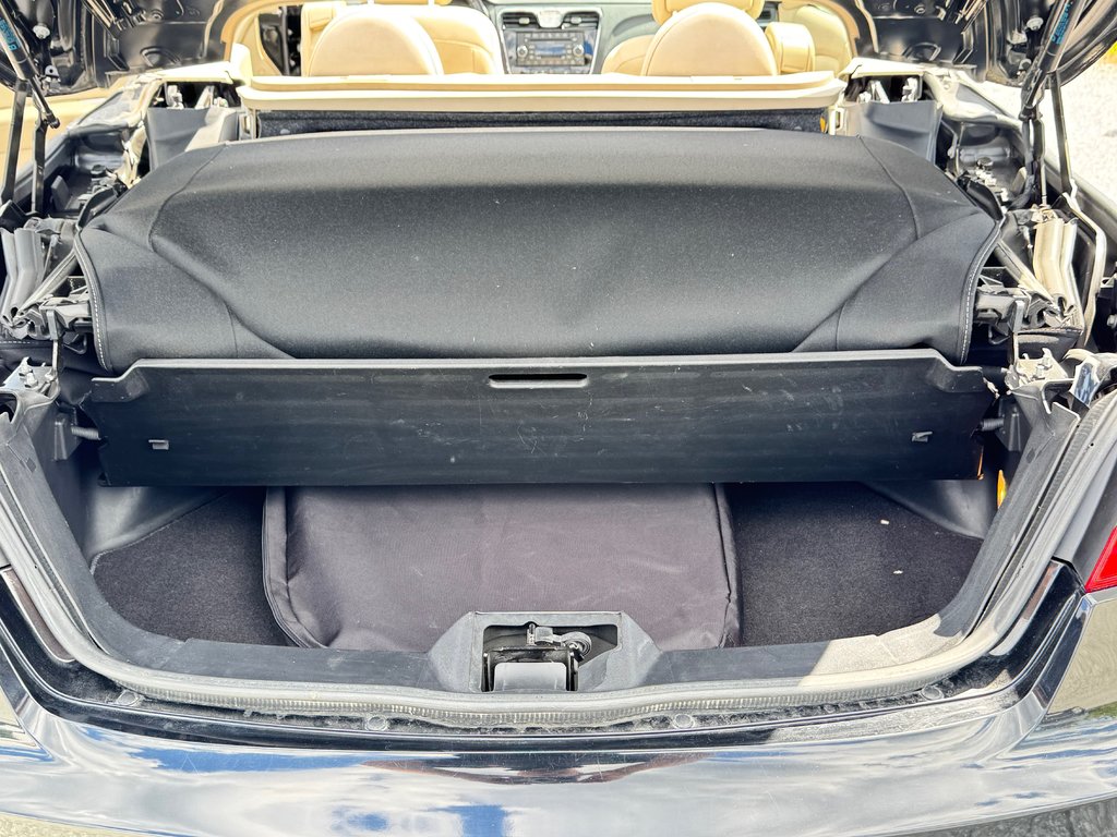 Chrysler 200 CONVERTIBLE / V6 / JAMAIS SORTI L'HIVER / 2011 à Thetford Mines, Québec - 46 - w1024h768px