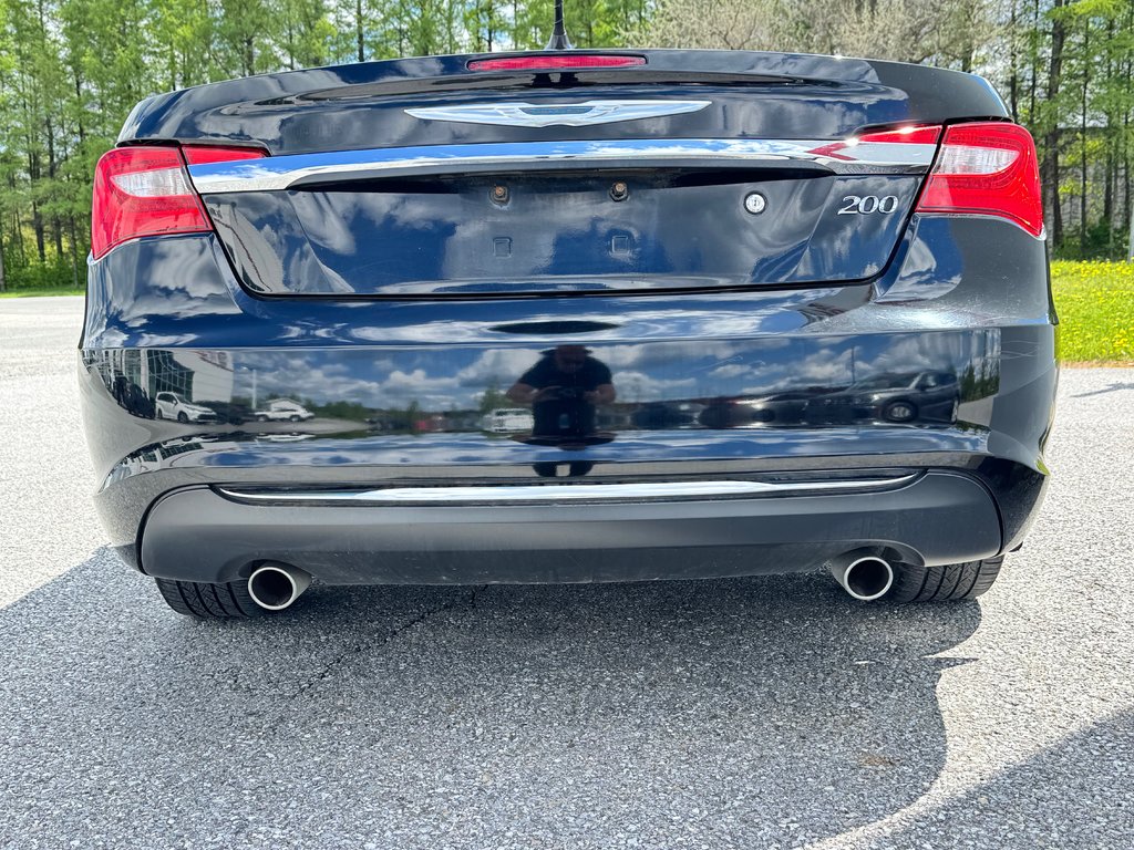 Chrysler 200 CONVERTIBLE / V6 / JAMAIS SORTI L'HIVER / 2011 à Thetford Mines, Québec - 20 - w1024h768px