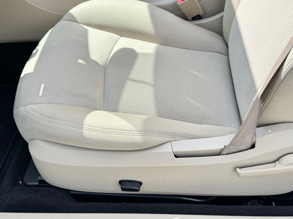 Chrysler 200 CONVERTIBLE / V6 / JAMAIS SORTI L'HIVER / 2011 à Thetford Mines, Québec - 25 - w1024h768px