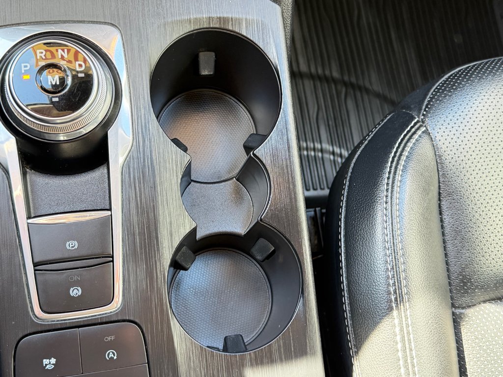 2020 Ford Escape SEL AWD / ATTACHE REMORQUE / TRÈS TRÈS BEAU / in Thetford Mines, Quebec - 50 - w1024h768px