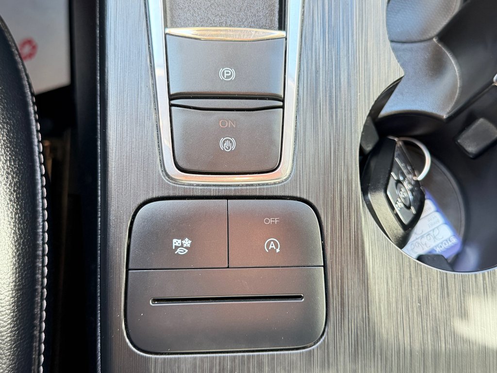 2020 Ford Escape SEL AWD / ATTACHE REMORQUE / TRÈS TRÈS BEAU / in Thetford Mines, Quebec - 49 - w1024h768px