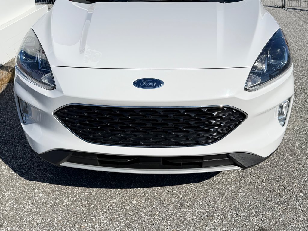 2020 Ford Escape SEL AWD / ATTACHE REMORQUE / TRÈS TRÈS BEAU / in Thetford Mines, Quebec - 13 - w1024h768px