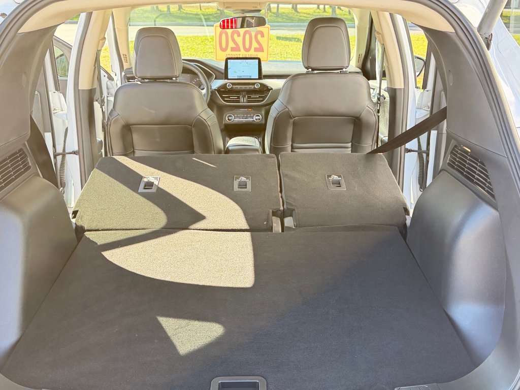 2020 Ford Escape SEL AWD / ATTACHE REMORQUE / TRÈS TRÈS BEAU / in Thetford Mines, Quebec - 58 - w1024h768px