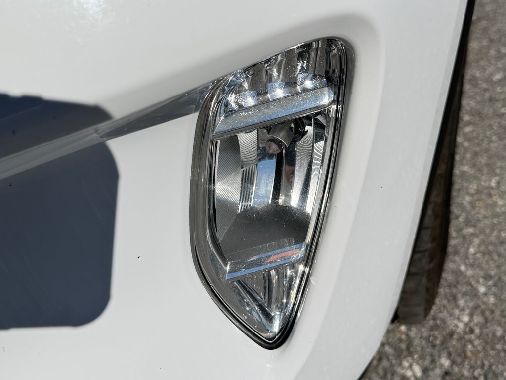 2020 Ford Escape SEL AWD / ATTACHE REMORQUE / TRÈS TRÈS BEAU / in Thetford Mines, Quebec - 11 - w1024h768px