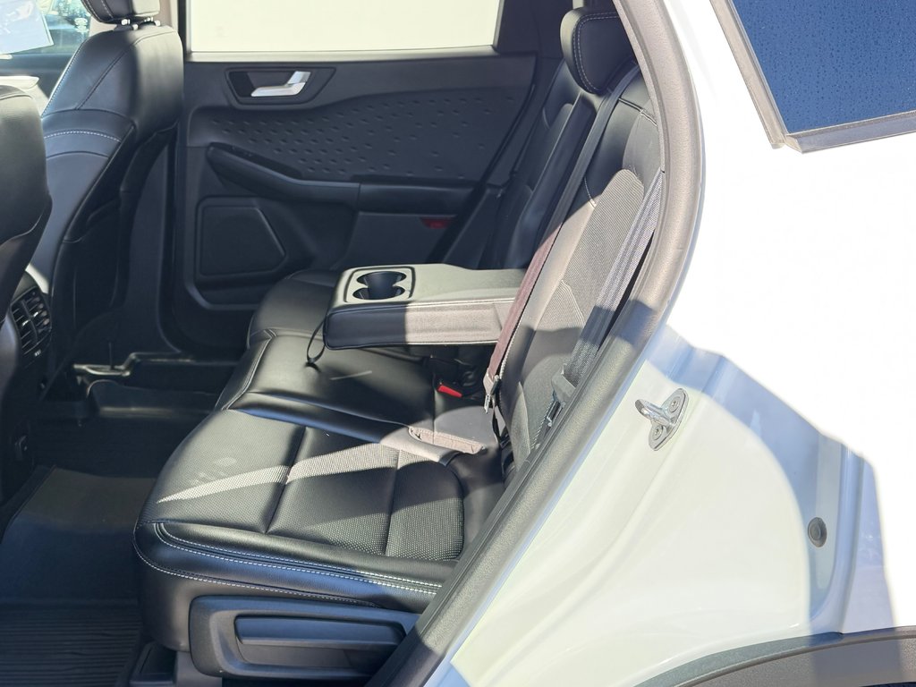 2020 Ford Escape SEL AWD / ATTACHE REMORQUE / TRÈS TRÈS BEAU / in Thetford Mines, Quebec - 55 - w1024h768px