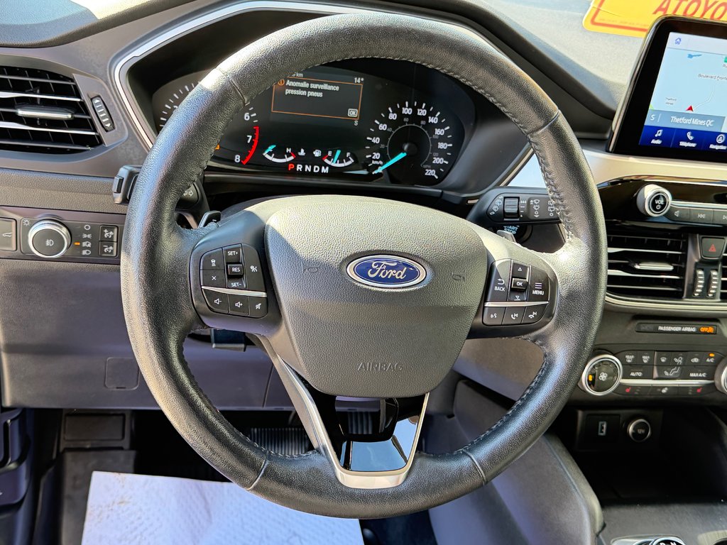 2020 Ford Escape SEL AWD / ATTACHE REMORQUE / TRÈS TRÈS BEAU / in Thetford Mines, Quebec - 36 - w1024h768px