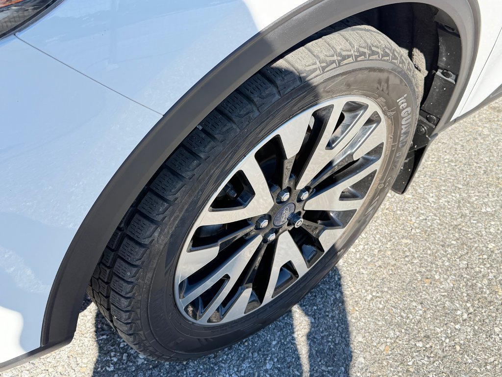 2020 Ford Escape SEL AWD / ATTACHE REMORQUE / TRÈS TRÈS BEAU / in Thetford Mines, Quebec - 14 - w1024h768px