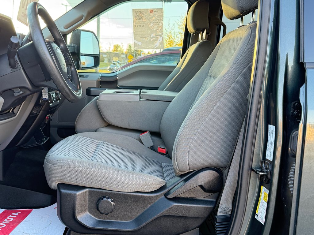 Ford F-150 CREW / 3.5 / XLT 4X4 / AUBAINE A SAISIR ! / 2018 à Thetford Mines, Québec - 43 - w1024h768px