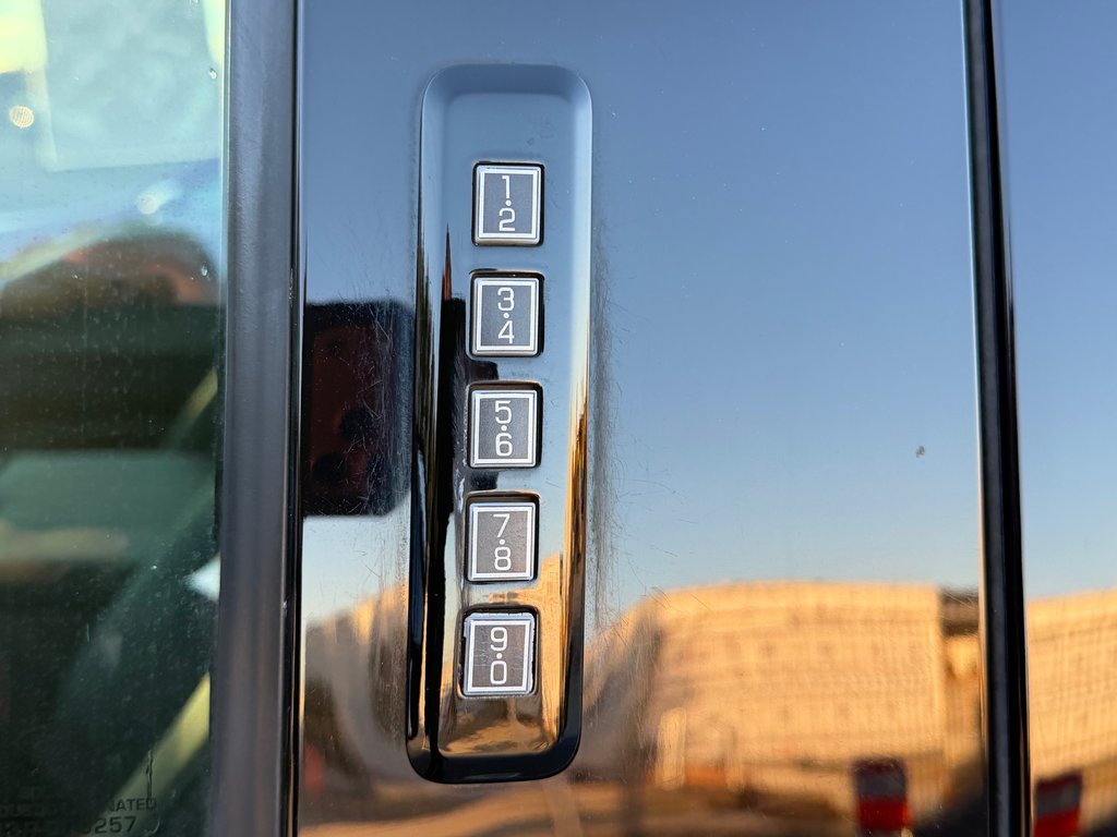 Ford F-150 CREW / 3.5 / XLT 4X4 / AUBAINE A SAISIR ! / 2018 à Thetford Mines, Québec - 27 - w1024h768px