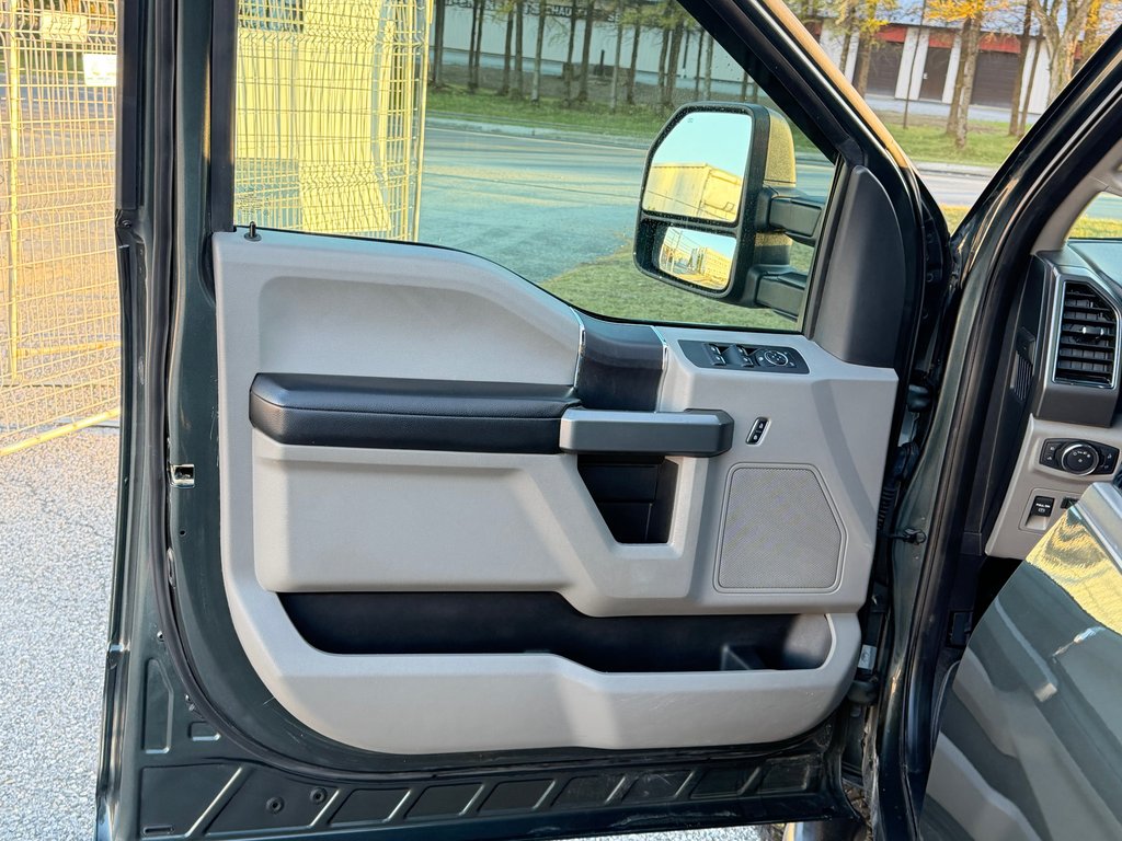 Ford F-150 CREW / 3.5 / XLT 4X4 / AUBAINE A SAISIR ! / 2018 à Thetford Mines, Québec - 41 - w1024h768px