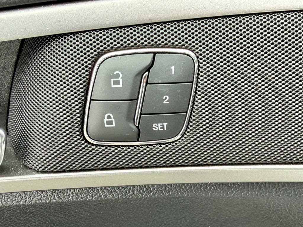 Ford Fusion Energi HYBRIDE BRANCHABLE / CUIR / TOIT / GPS / 2018 à Thetford Mines, Québec - 33 - w1024h768px