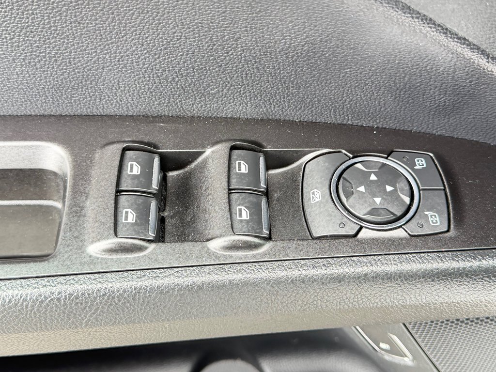 Ford Fusion Energi HYBRIDE BRANCHABLE / CUIR / TOIT / GPS / 2018 à Thetford Mines, Québec - 32 - w1024h768px