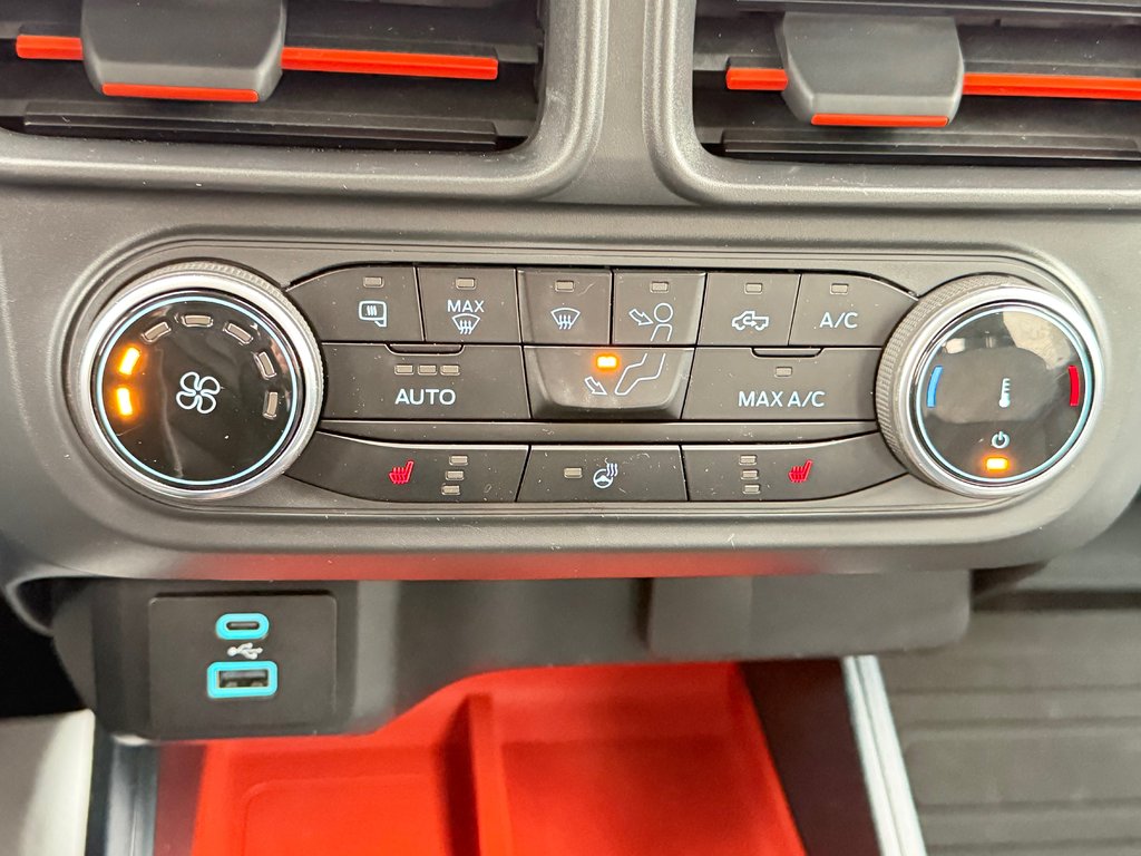2023 Ford Maverick XLT AWD / 4.000LBS TOWING / 8 MAGS / WOW !!! / in Thetford Mines, Quebec - 44 - w1024h768px