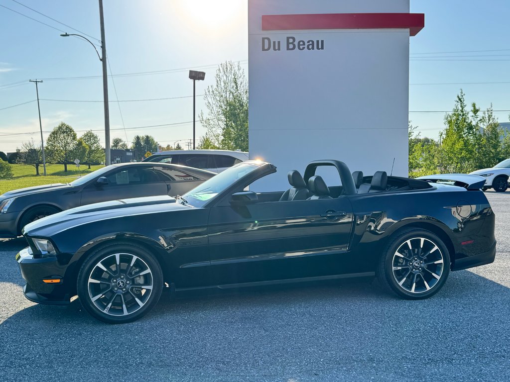 Ford Mustang CALIFORNIA SPECIAL / GT-CS / IMPECCABLE / JAMAIS SORTI L’HIVER / 1 SEUL PROPRIETAIRE 2012 à Thetford Mines, Québec - 7 - w1024h768px