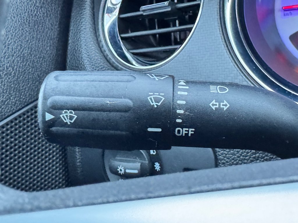 2012 Ford Mustang CALIFORNIA GT-CS / 0 ACCIDENT /  PRIX FIN SAISON  / TOUTES ÉCHANGES ACCEPTÉS / in Thetford Mines, Quebec - 35 - w1024h768px