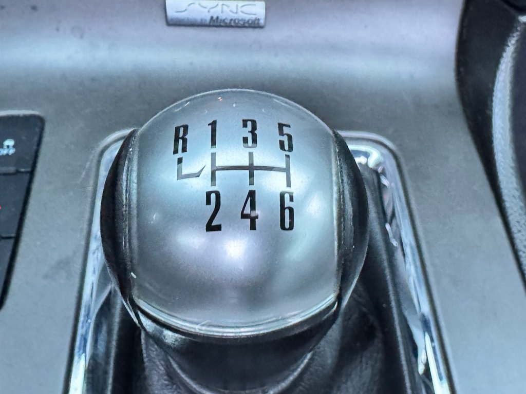 2012 Ford Mustang CALIFORNIA GT-CS / 0 ACCIDENT /  PRIX FIN SAISON  / TOUTES ÉCHANGES ACCEPTÉS / in Thetford Mines, Quebec - 42 - w1024h768px