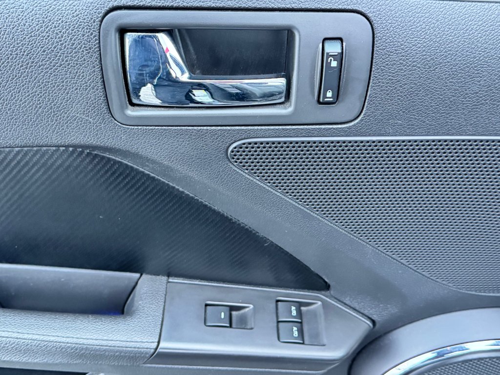 2012 Ford Mustang CALIFORNIA GT-CS / 0 ACCIDENT /  PRIX FIN SAISON  / TOUTES ÉCHANGES ACCEPTÉS / in Thetford Mines, Quebec - 25 - w1024h768px