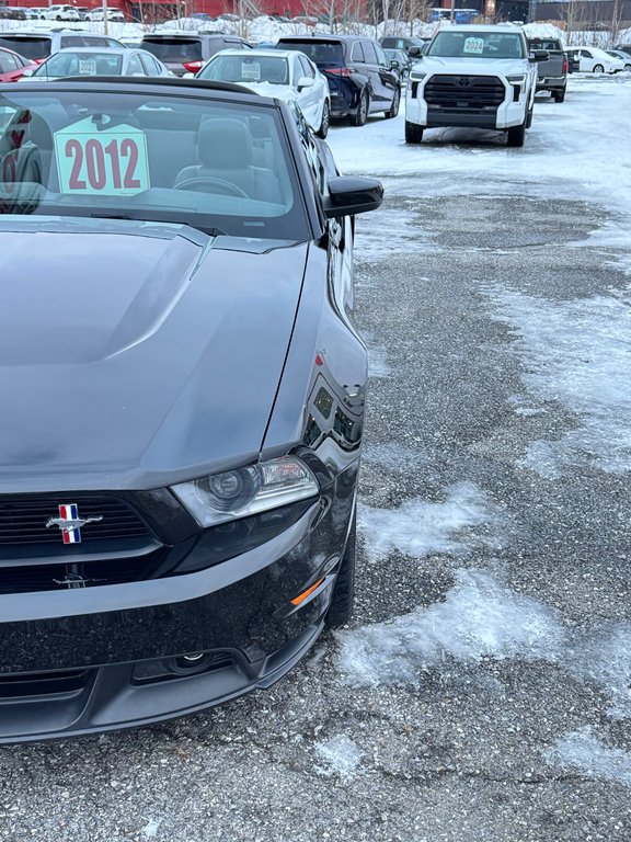 2012 Ford Mustang CALIFORNIA GT-CS / 0 ACCIDENT /  PRIX FIN SAISON  / TOUTES ÉCHANGES ACCEPTÉS / in Thetford Mines, Quebec - 9 - w1024h768px