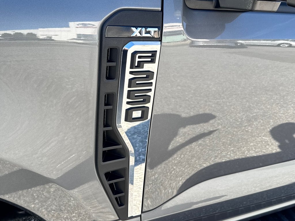 Ford Super Duty F-250 SRW XLT CREW 6.7 DIESEL  / GAR. FULL 28-06-30=260.800KM / 2023 à Thetford Mines, Québec - 21 - w1024h768px