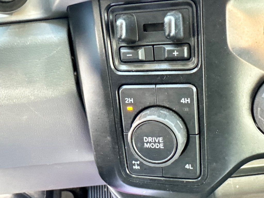 Ford Super Duty F-250 SRW XLT CREW 6.7 DIESEL  / GAR. FULL 28-06-30=260.800KM / 2023 à Thetford Mines, Québec - 52 - w1024h768px