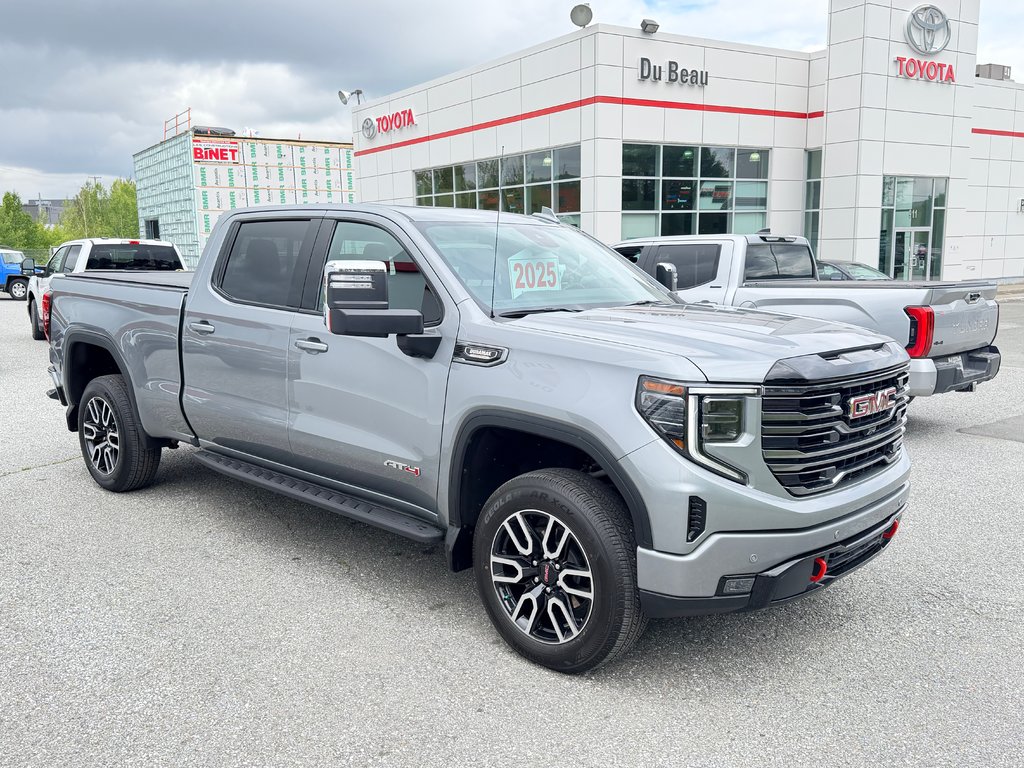 2025 GMC Sierra 1500 AT4 / MOTEUR 3.0L DURAMAX / TRES BAS KM / IMPECCABLE in Thetford Mines, Quebec - 3 - w1024h768px
