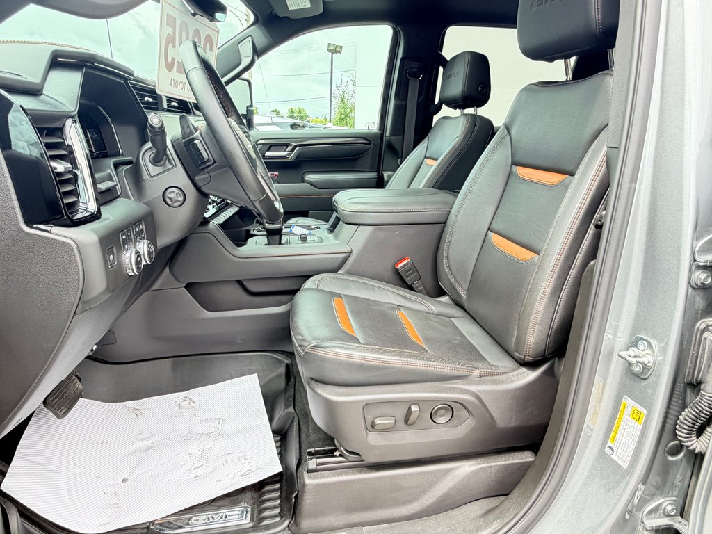 2025 GMC Sierra 1500 AT4 / MOTEUR 3.0L DURAMAX / TRES BAS KM / IMPECCABLE in Thetford Mines, Quebec - 35 - w1024h768px