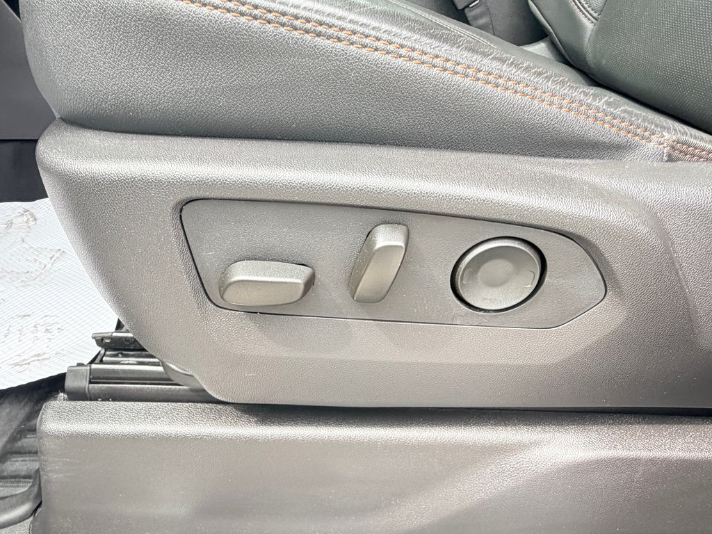 2025 GMC Sierra 1500 AT4 / MOTEUR 3.0L DURAMAX / TRES BAS KM / IMPECCABLE in Thetford Mines, Quebec - 36 - w1024h768px