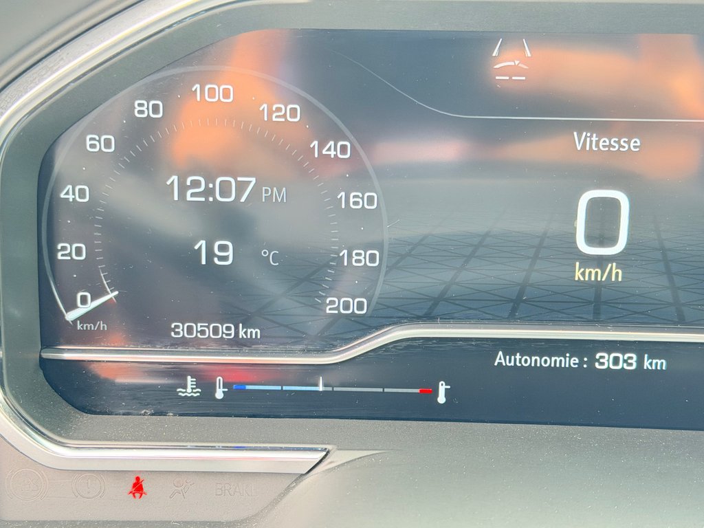 2025 GMC Sierra 1500 AT4 / MOTEUR 3.0L DURAMAX / TRES BAS KM / IMPECCABLE in Thetford Mines, Quebec - 42 - w1024h768px