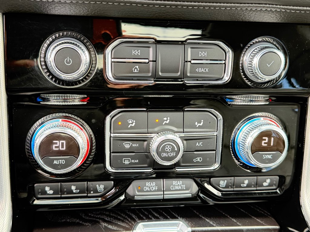 GMC Yukon XL DENALI / PNEUS HOMOLOGUES / MOTEUR 6.2L / WOW 2021 à Thetford Mines, Québec - 53 - w1024h768px