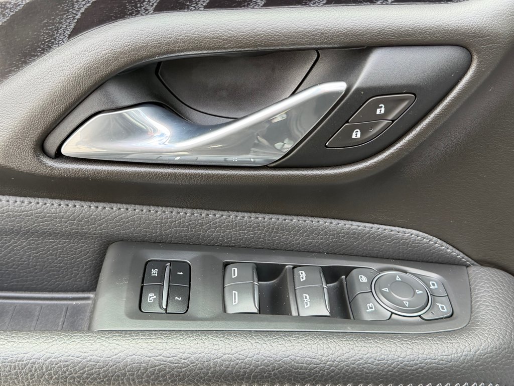 GMC Yukon XL DENALI / PNEUS HOMOLOGUES / MOTEUR 6.2L / WOW 2021 à Thetford Mines, Québec - 35 - w1024h768px