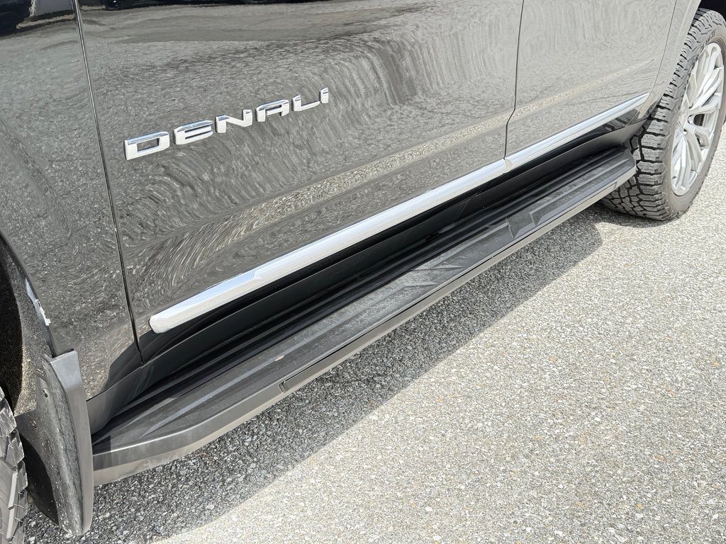GMC Yukon XL DENALI / PNEUS HOMOLOGUES / MOTEUR 6.2L / WOW 2021 à Thetford Mines, Québec - 21 - w1024h768px
