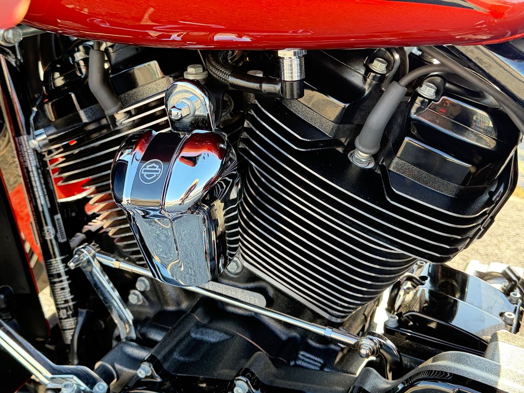 HARLEY DAV FLHXSE STAGE 2 / CVO / IMPECCABLE / ENTRETIEN A JOUR chez le concessionnaire / PRET POUR LA SAISON 2017 à Thetford Mines, Québec - 27 - w1024h768px