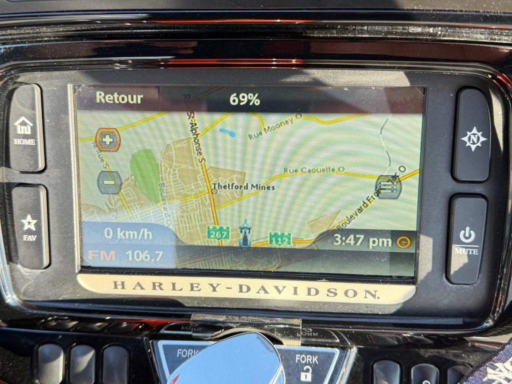 HARLEY DAV FLHXSE STAGE 2 / CVO / IMPECCABLE / ENTRETIEN A JOUR chez le concessionnaire / PRET POUR LA SAISON 2017 à Thetford Mines, Québec - 34 - w1024h768px