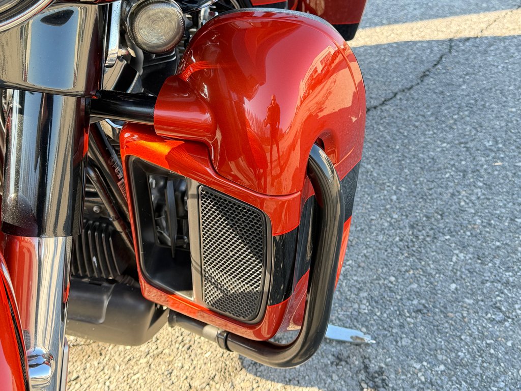 HARLEY DAV FLHXSE STAGE 2 / CVO / IMPECCABLE / ENTRETIEN A JOUR chez le concessionnaire / PRET POUR LA SAISON 2017 à Thetford Mines, Québec - 15 - w1024h768px