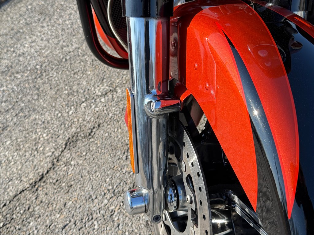 HARLEY DAV FLHXSE STAGE 2 / CVO / IMPECCABLE / ENTRETIEN A JOUR chez le concessionnaire / PRET POUR LA SAISON 2017 à Thetford Mines, Québec - 12 - w1024h768px