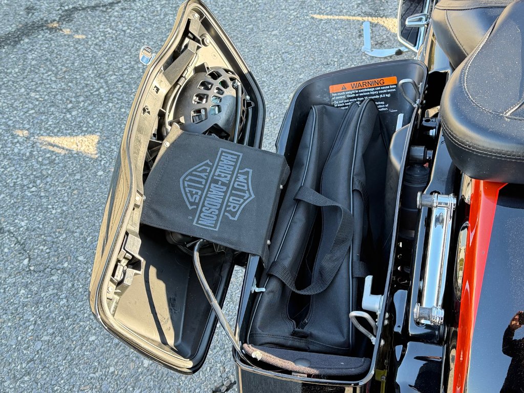 HARLEY DAV FLHXSE STAGE 2 / CVO / IMPECCABLE / ENTRETIEN A JOUR chez le concessionnaire / PRET POUR LA SAISON 2017 à Thetford Mines, Québec - 22 - w1024h768px