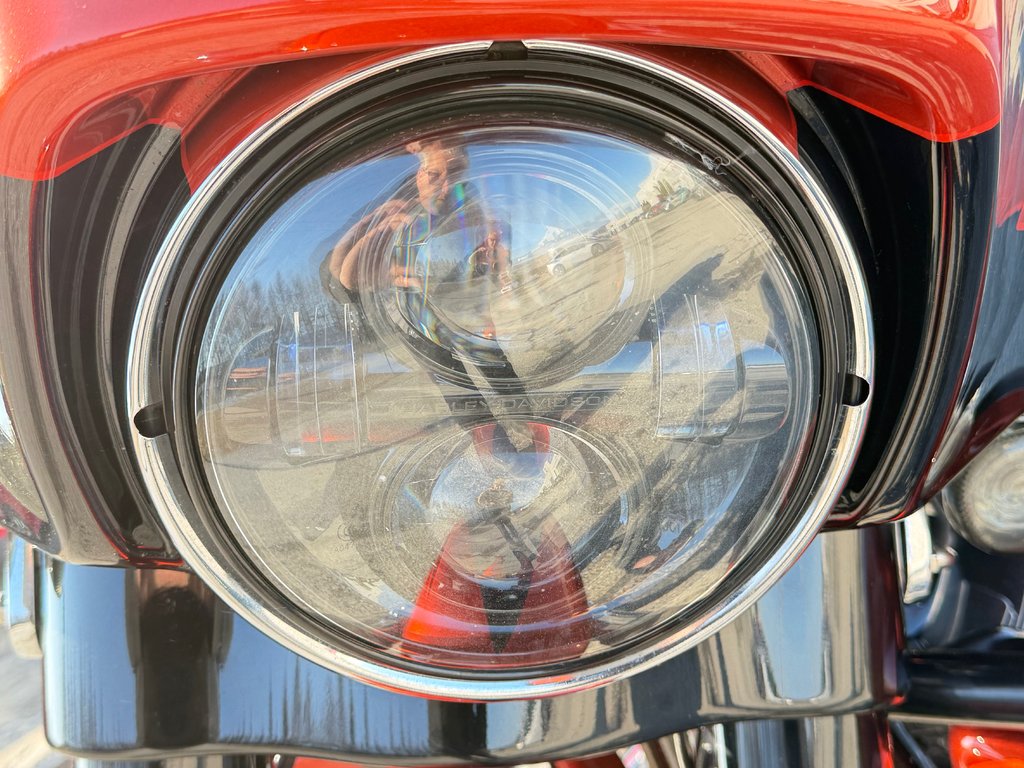 HARLEY DAV FLHXSE STAGE 2 / CVO / IMPECCABLE / ENTRETIEN A JOUR chez le concessionnaire / PRET POUR LA SAISON 2017 à Thetford Mines, Québec - 9 - w1024h768px