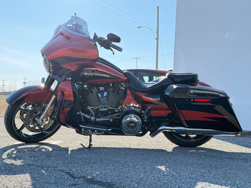 HARLEY DAV FLHXSE STAGE 2 / CVO / IMPECCABLE / ENTRETIEN A JOUR chez le concessionnaire / PRET POUR LA SAISON 2017 à Thetford Mines, Québec - 7 - w1024h768px