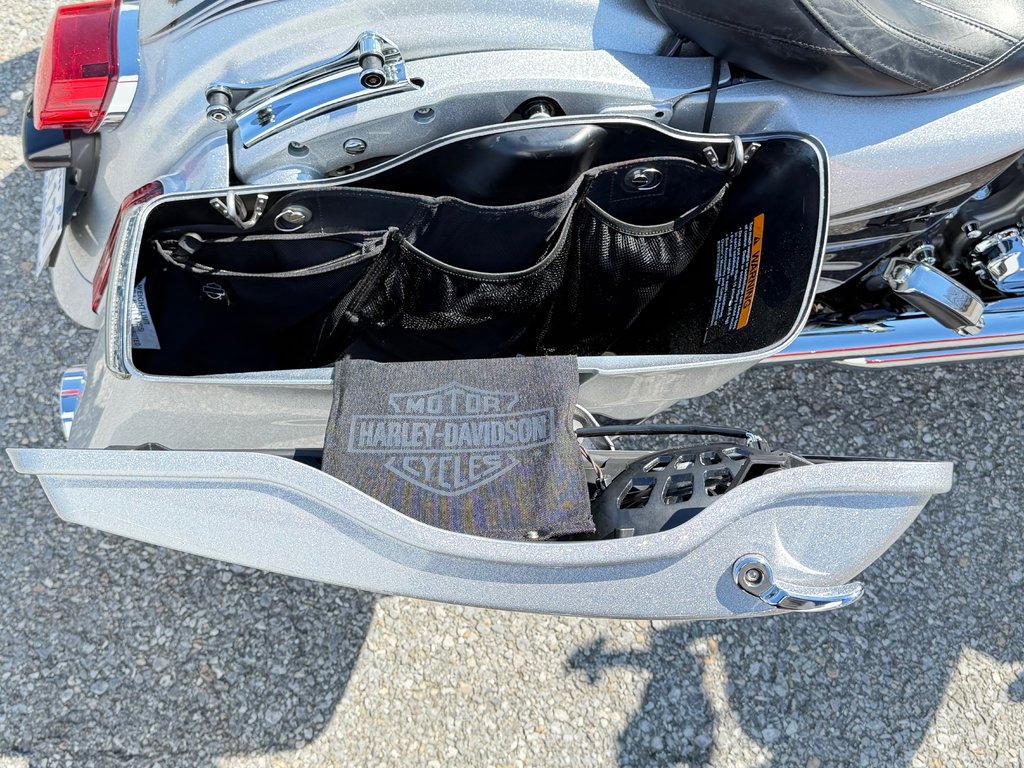 2015 Harley-Davidson FLHXSE STREET GLIDE / CVO - SCREAMING EAGLE / FLHXSE / in Thetford Mines, Quebec - 33 - w1024h768px