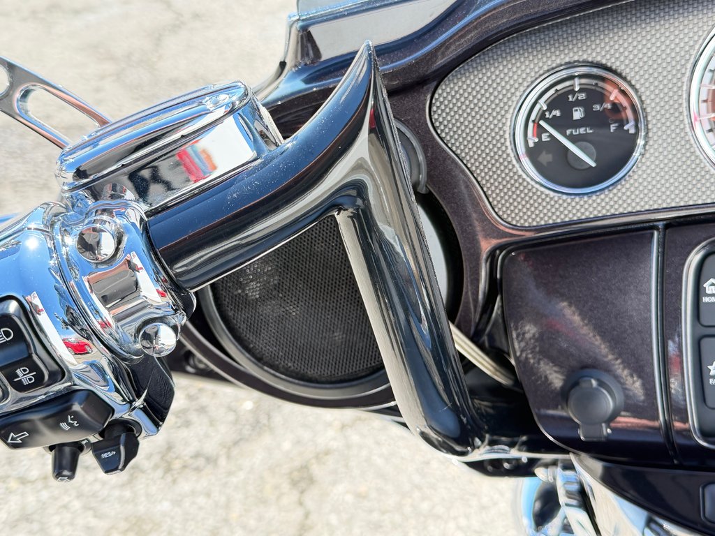 2015 Harley-Davidson FLHXSE STREET GLIDE / CVO - SCREAMING EAGLE / FLHXSE / in Thetford Mines, Quebec - 38 - w1024h768px