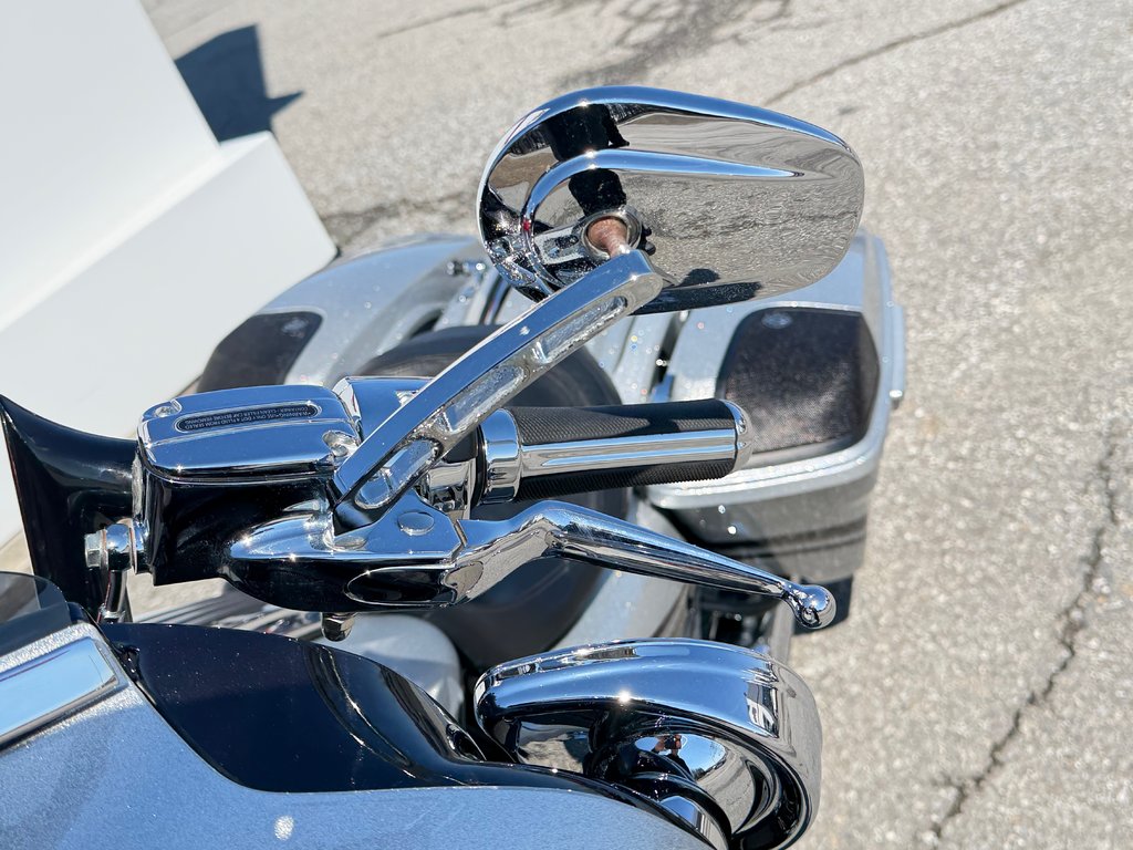 2015 Harley-Davidson FLHXSE STREET GLIDE / CVO - SCREAMING EAGLE / FLHXSE / in Thetford Mines, Quebec - 17 - w1024h768px