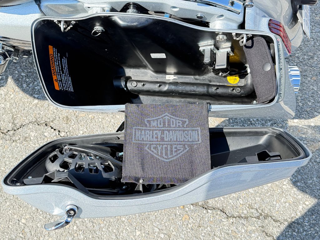 2015 Harley-Davidson FLHXSE STREET GLIDE / CVO - SCREAMING EAGLE / FLHXSE / in Thetford Mines, Quebec - 34 - w1024h768px