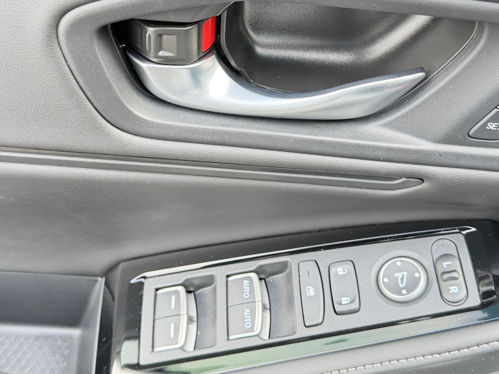Honda Accord Hybrid TOURING 3.900KM / GO LES TAXI ! UN 2026 PAREIL C’EST 49,347$ / 2025 à Thetford Mines, Québec - 33 - w1024h768px